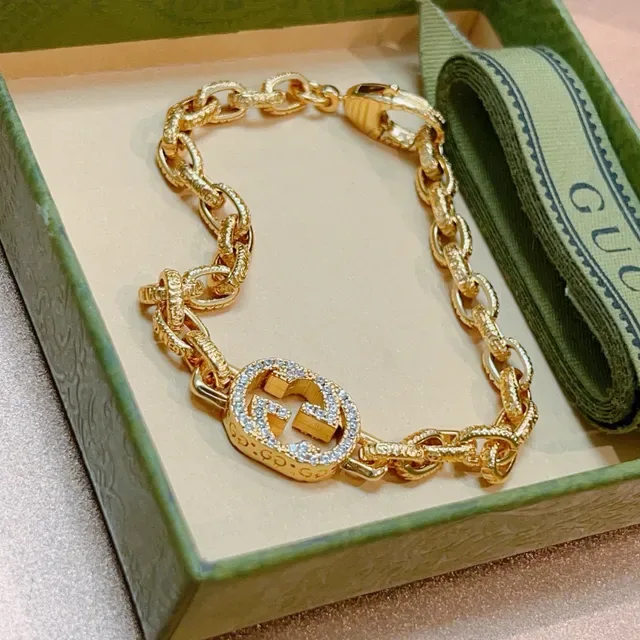 Gucci GG Marmont Gold-Tone Crystal Interlocking G Chain Bracelet 7