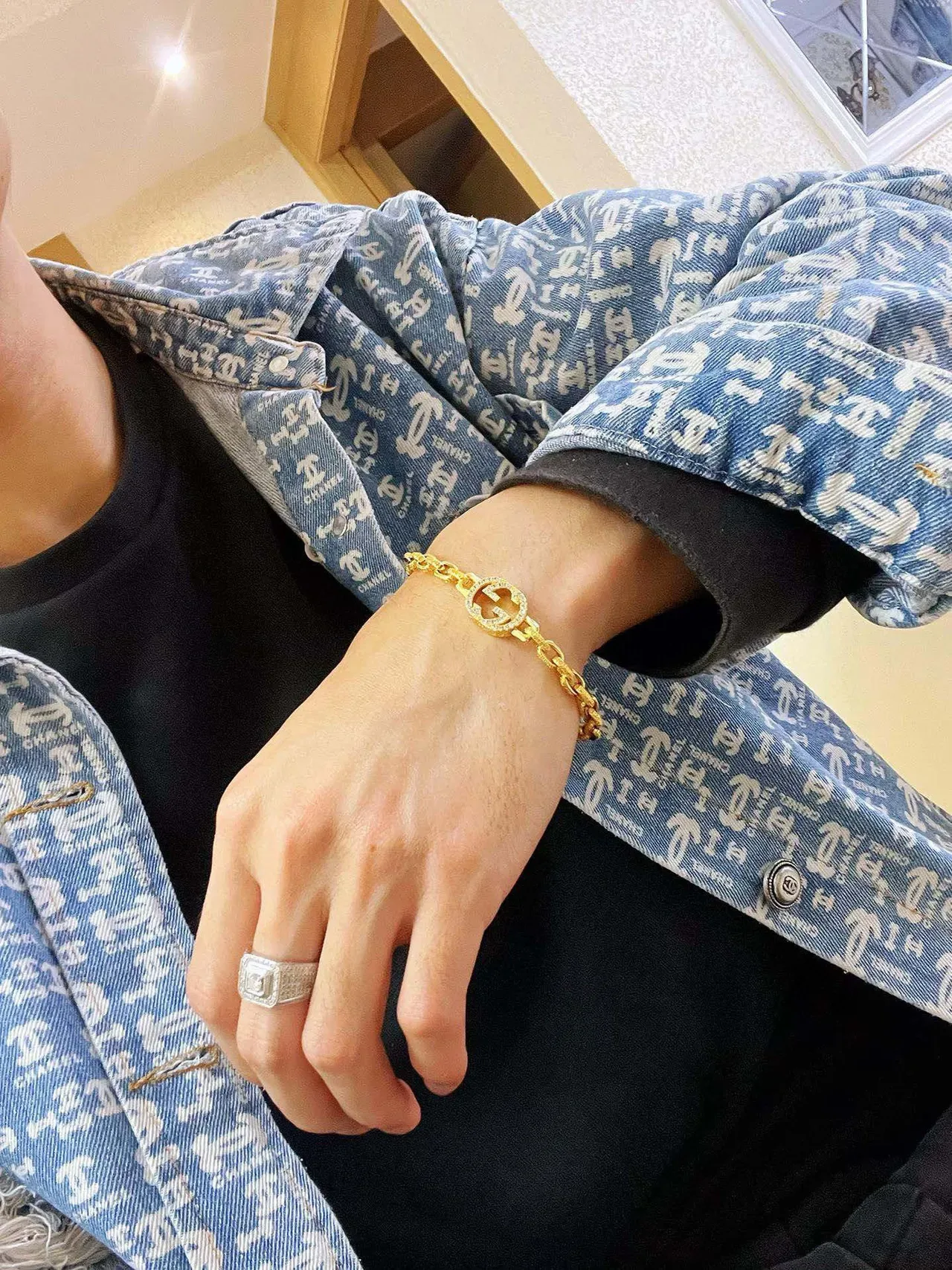 Gucci GG Marmont Gold-Tone Crystal Interlocking G Chain Bracelet 8