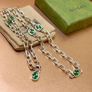 Gucci GG Marmont Émail Vert Chaîne Interlocking G Collier