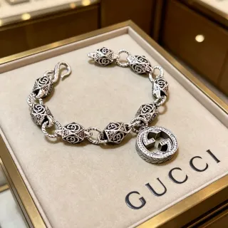سوارة Gucci GG ملهمة من Marmont Interlocking G Bead و Pavé