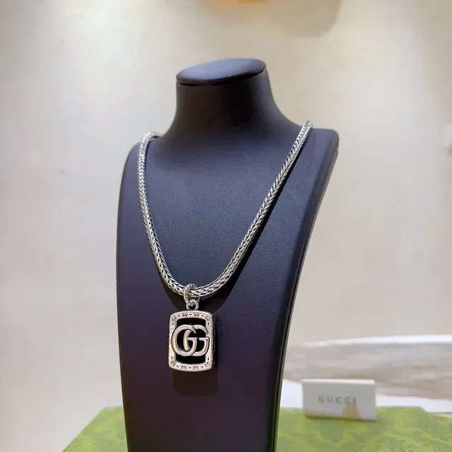 Gucci GG Marmont Interlocking Double G Pendant Necklace 4