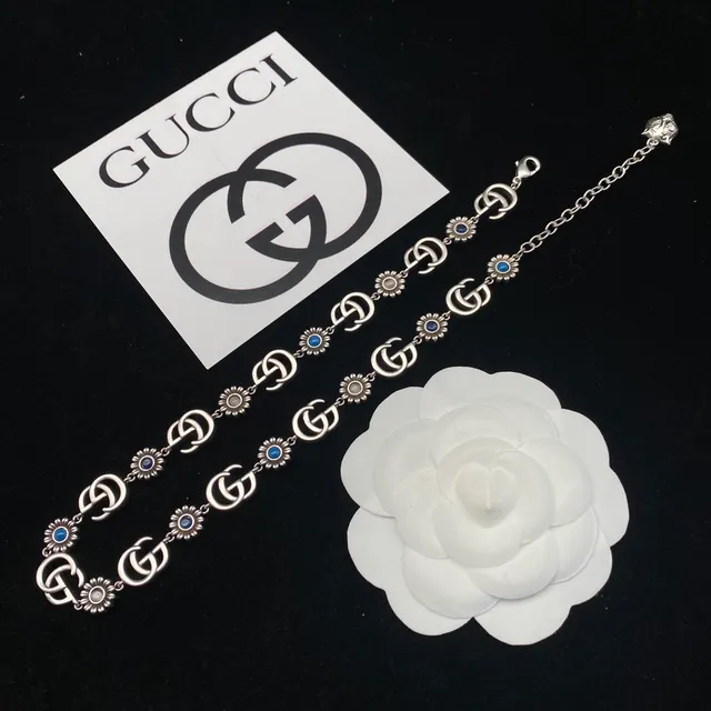 Gucci GG Marmont Interlocking G and Floral Motif Necklace 2