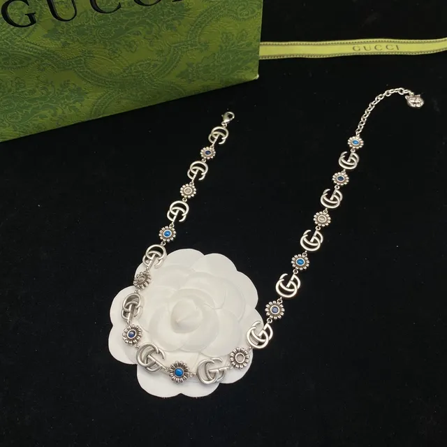 Gucci GG Marmont Interlocking G and Floral Motif Necklace 5