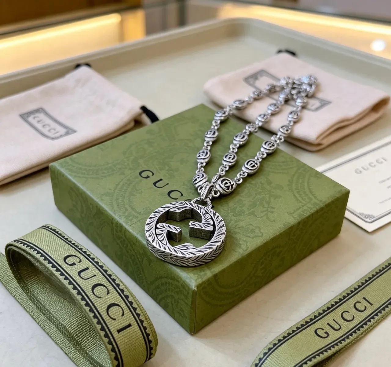 Gucci GG Marmont Interlocking G Laurel Wreath Necklace 5