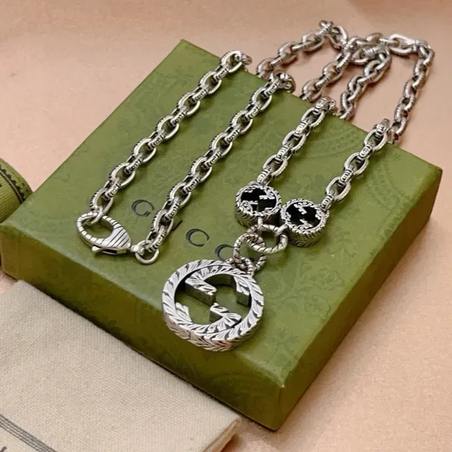Gucci GG Marmont Interlocking G Pendant Silver Necklace 4