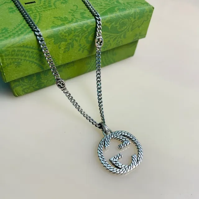 Gucci GG Marmont Interlocking G Snake-Scale Pendant Necklace 4