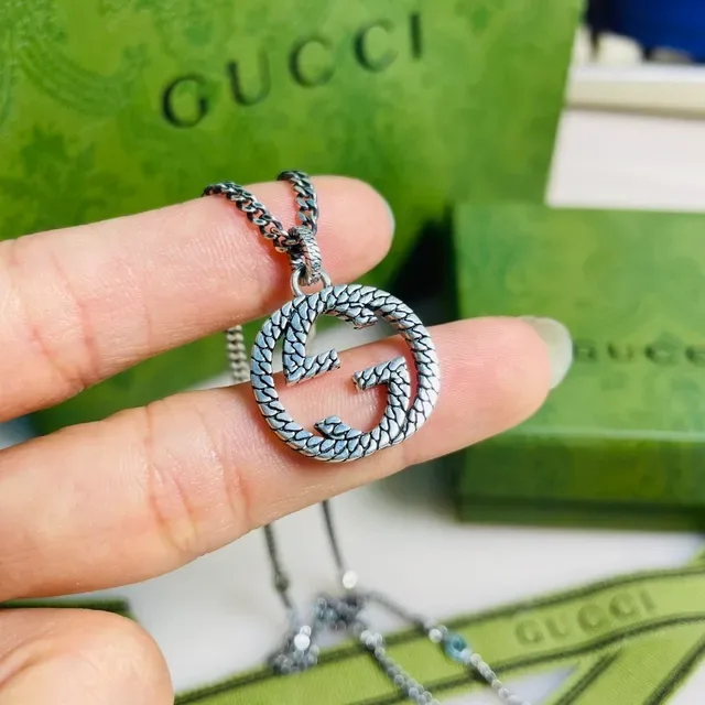 Gucci GG Marmont Interlocking G Snake-Scale Pendant Necklace 8