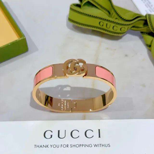 Gucci GG Marmont Pink Enamel Gold-Tone Rigid Bracelet 9