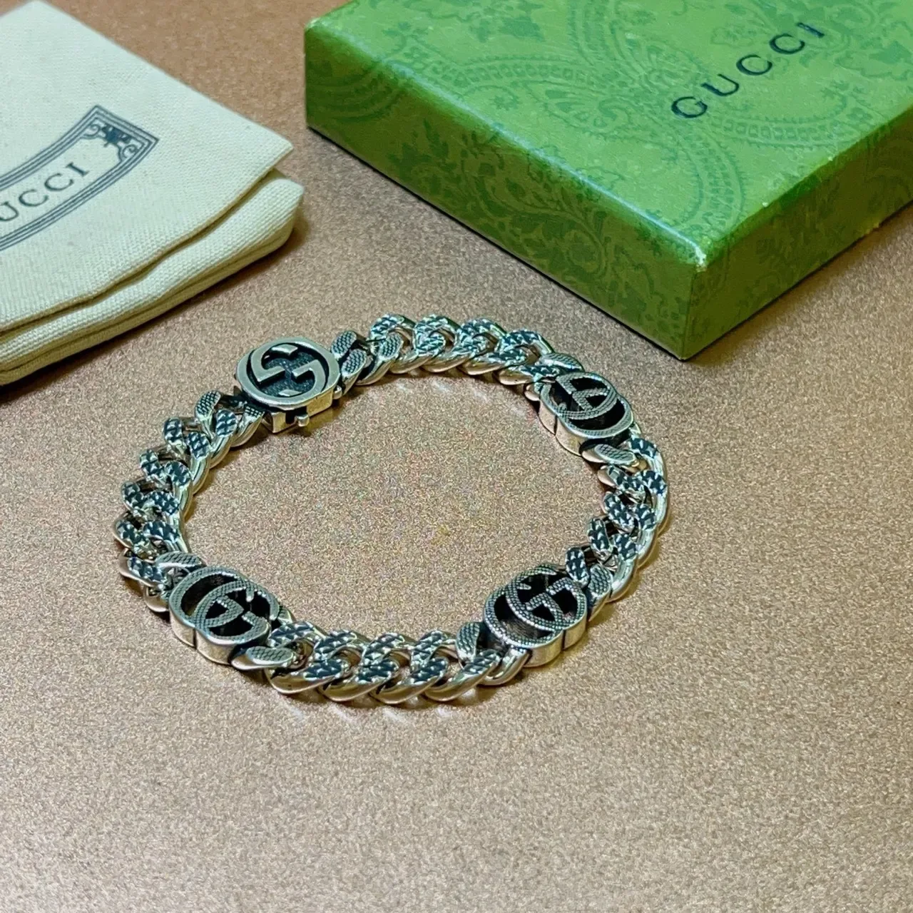Gucci GG Marmont Silver Black Chunky Curb Chain Interlocking G Medallions Bracelet 3
