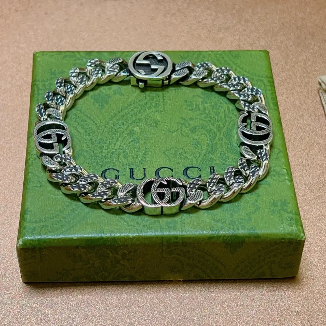 Gucci GG Marmont Silver Black Chunky Curb Chain Interlocking G Medallions Bracelet 6