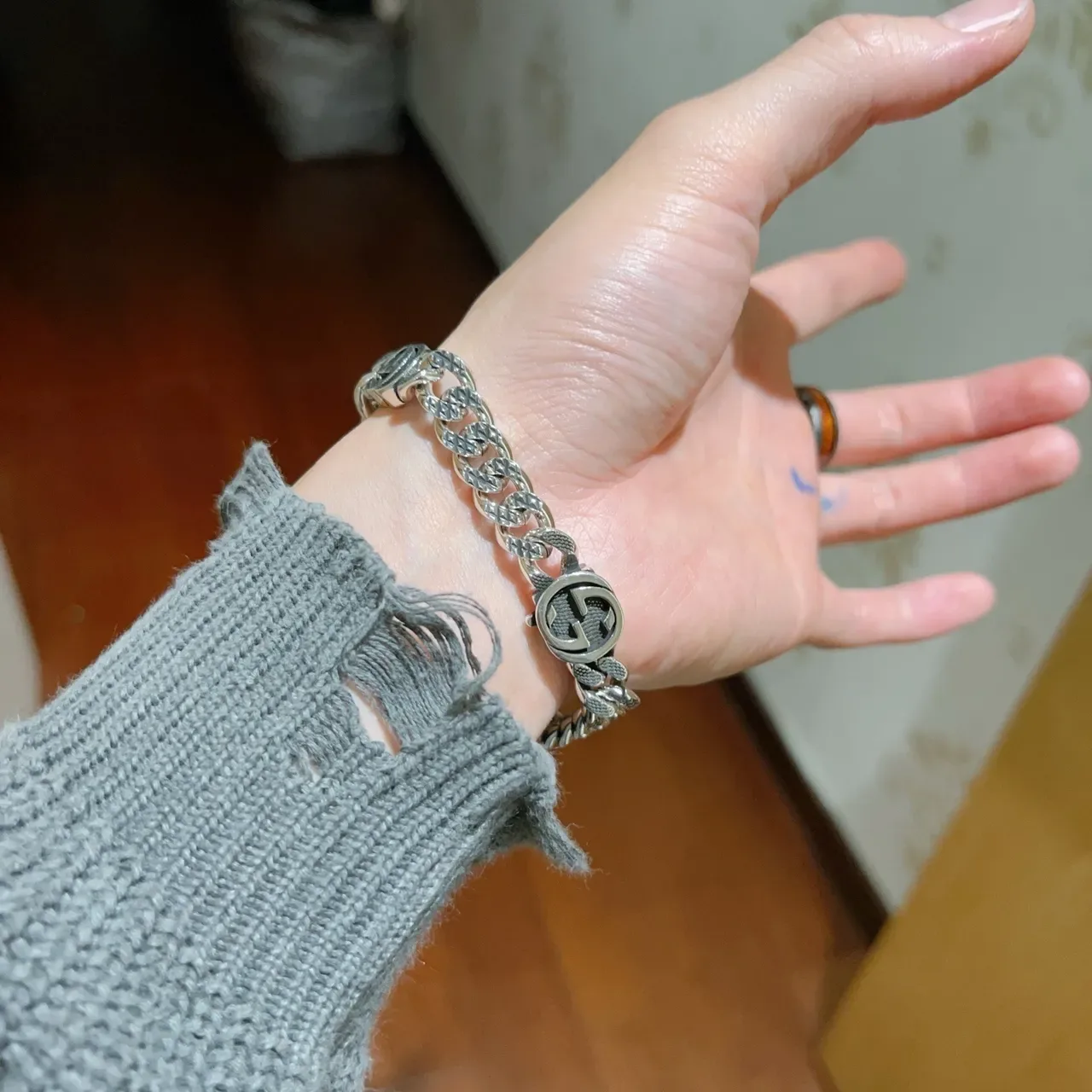 Gucci GG Marmont Silver Black Chunky Curb Chain Interlocking G Medallions Bracelet 7