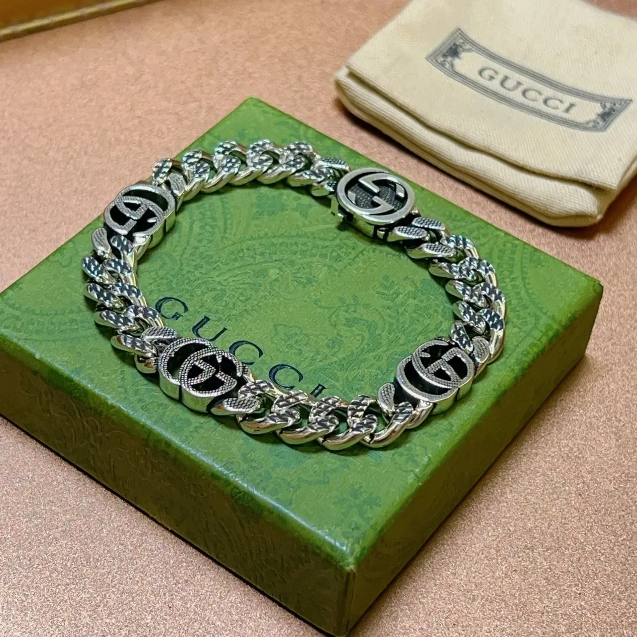 Gucci GG Marmont Silver Black Chunky Curb Chain Interlocking G Medallions Bracelet 9