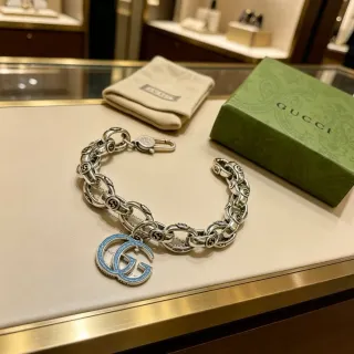 سوار Gucci GG Marmont سلسلة Curb الخام الفضية الزرقاء نقشات G متشابكة