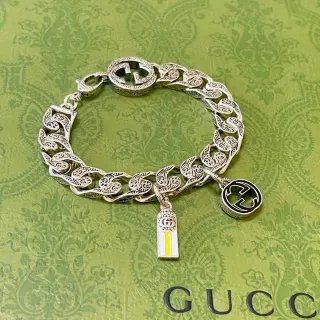 Gucci GG Marmont Plata Amarilla Ornada Grabada Cadena Curb-Link Motivos G Entrelazados Pulsera