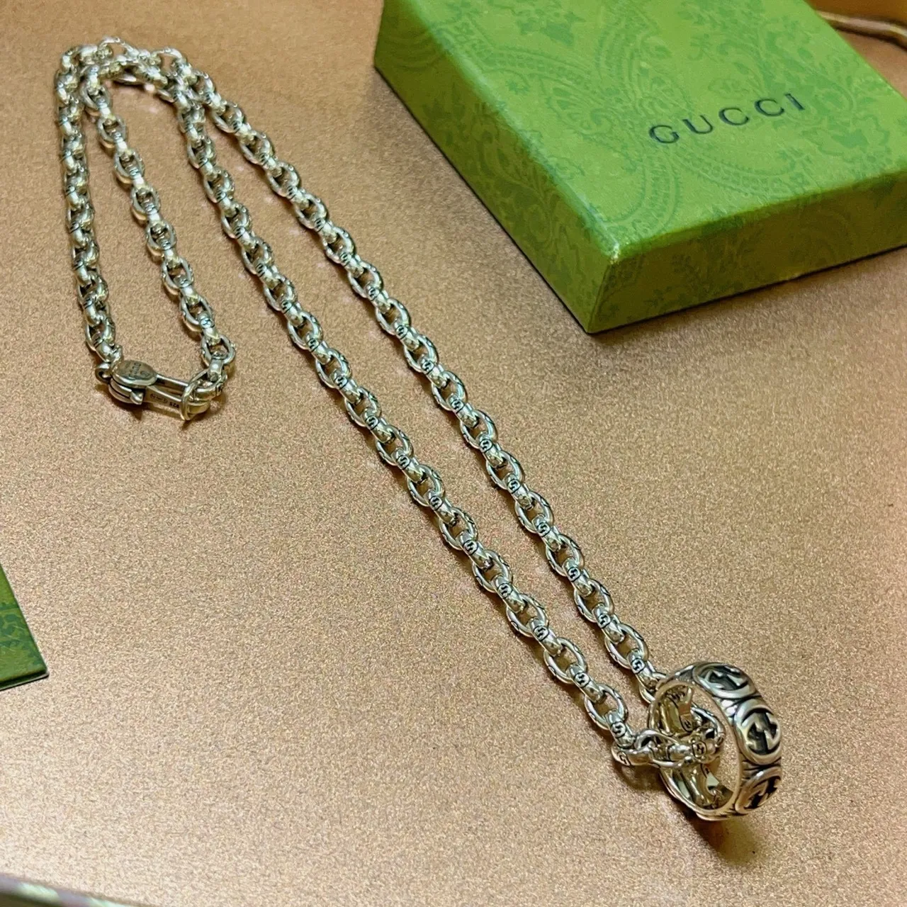 Gucci GG Silver Green Interlocking G-Link Chain Oxidized Finish Necklace 9