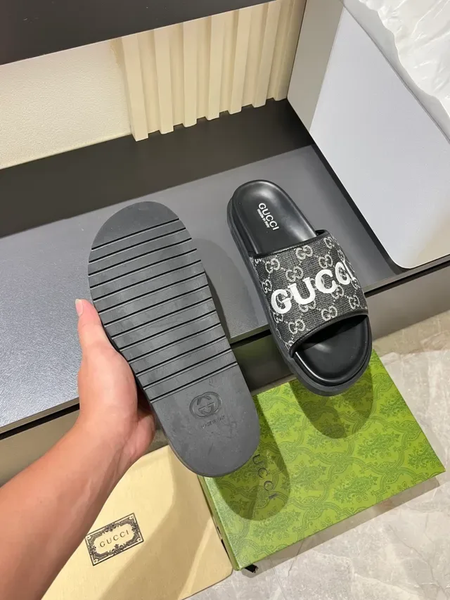 Gucci GG Slide Logo-Print Slippers 7