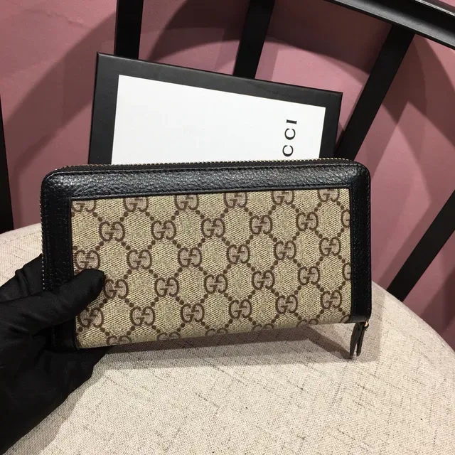 Gucci GG Supreme بيج وأسود محفظة طويلة 9
