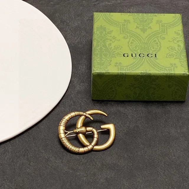 Gucci Gold Interlocking G Motif Coiled Serpent Brooch 2