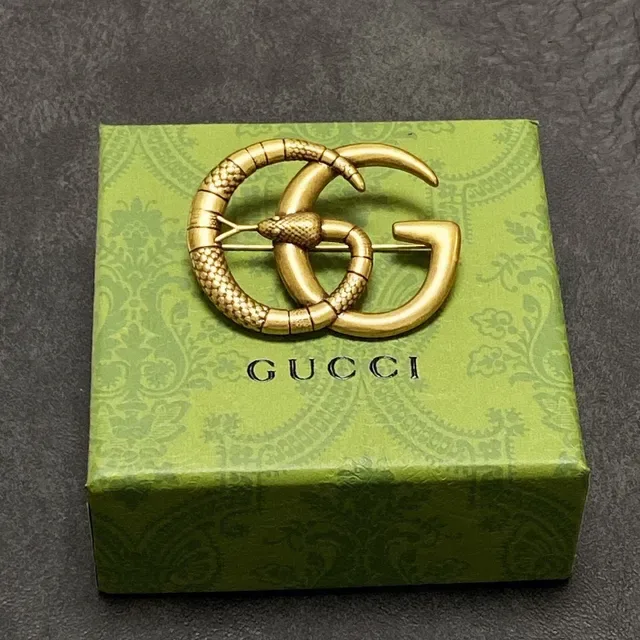 Gucci Gold Interlocking G Motif Coiled Serpent Brooch 4