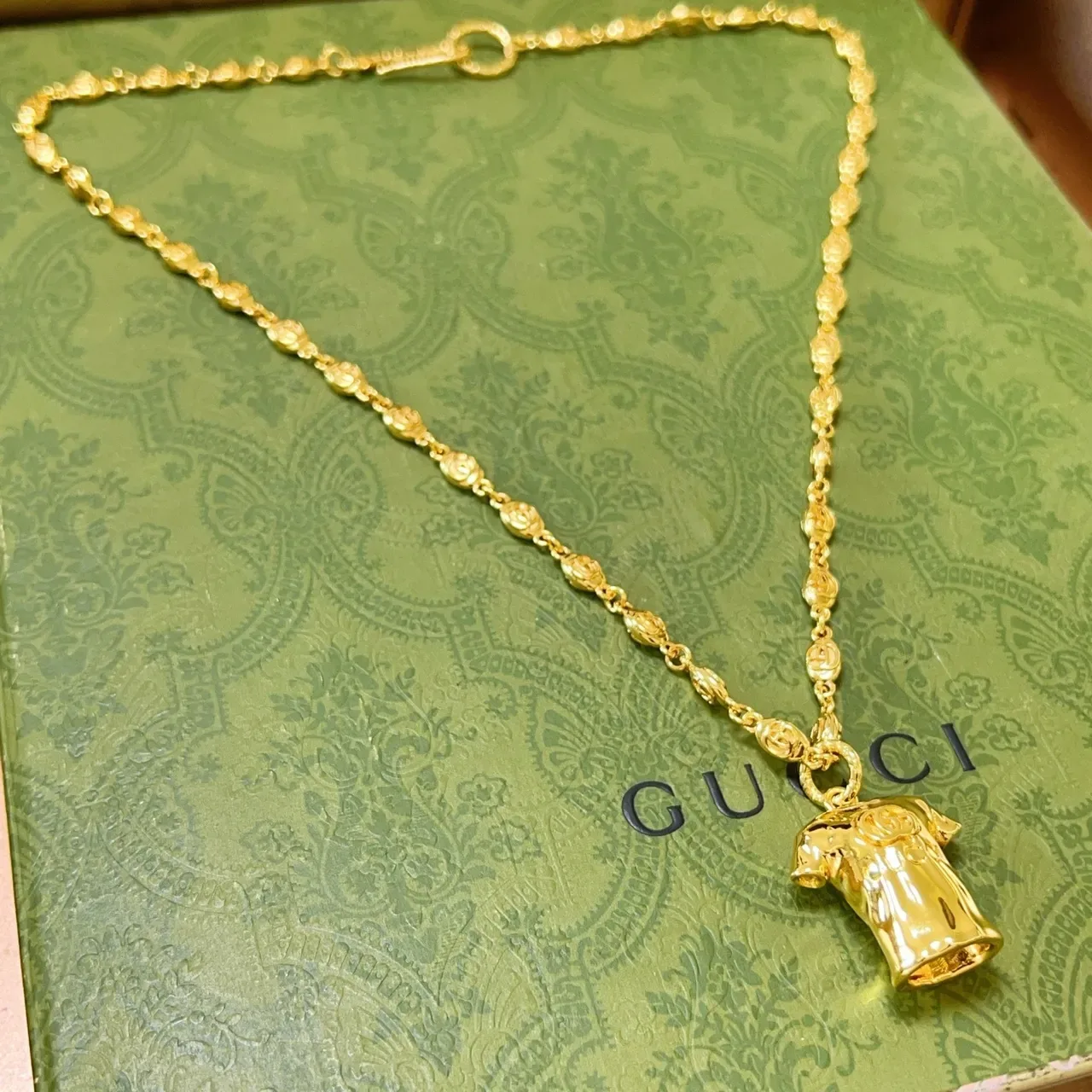 Gucci Gold Textured Oval-Link Chain Necklace 7