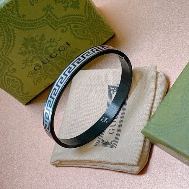 Gucci Greca Black and White Greek Key Bangle Bracelet 6