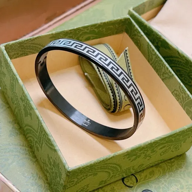 Gucci Greca Black and White Greek Key Bangle Bracelet 9