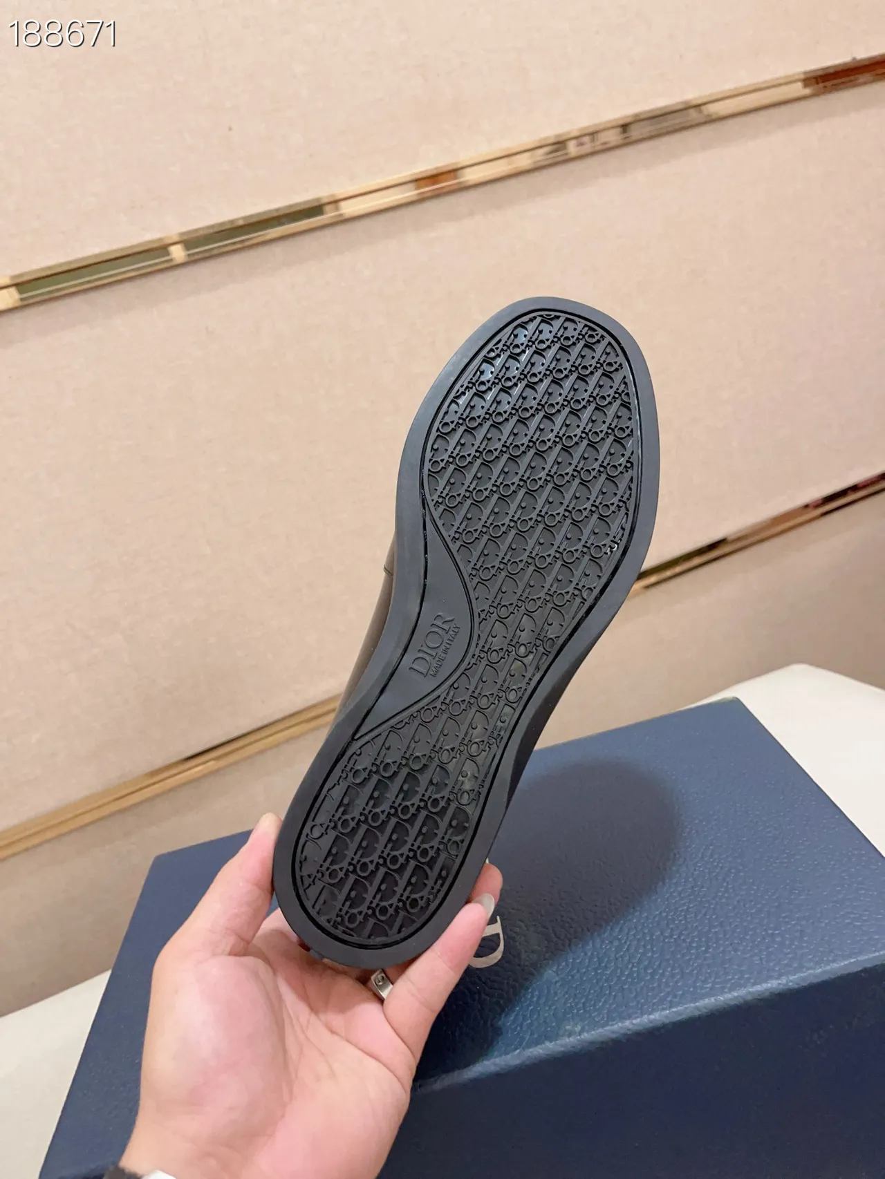 Gucci Horsebit 1955 Loafer en cuir verni noir brillant avec boucle 3