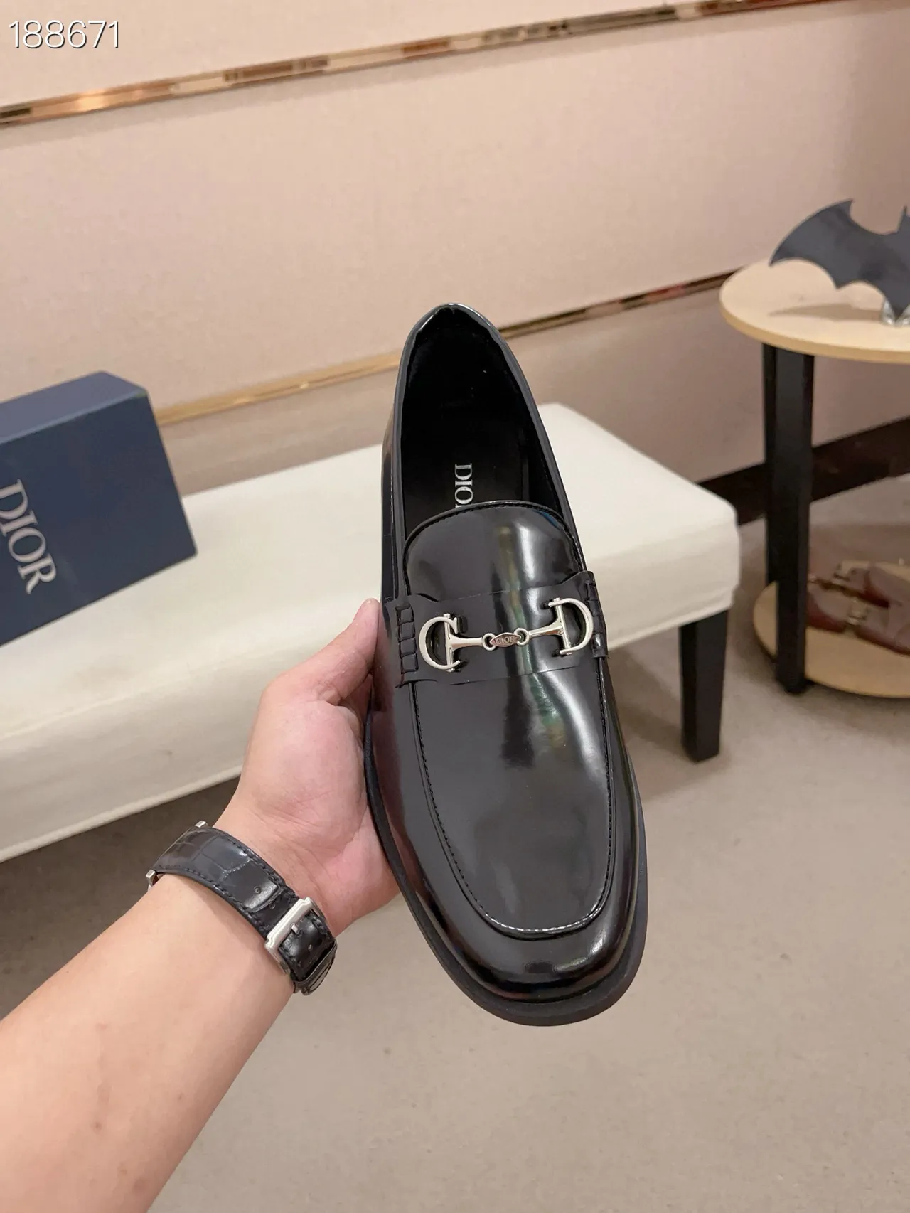 Gucci Horsebit 1955 Loafer en cuir verni noir brillant avec boucle 4