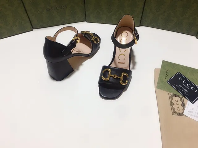 Gucci Horsebit 1955 Sandales Gladiator en cuir noir 7