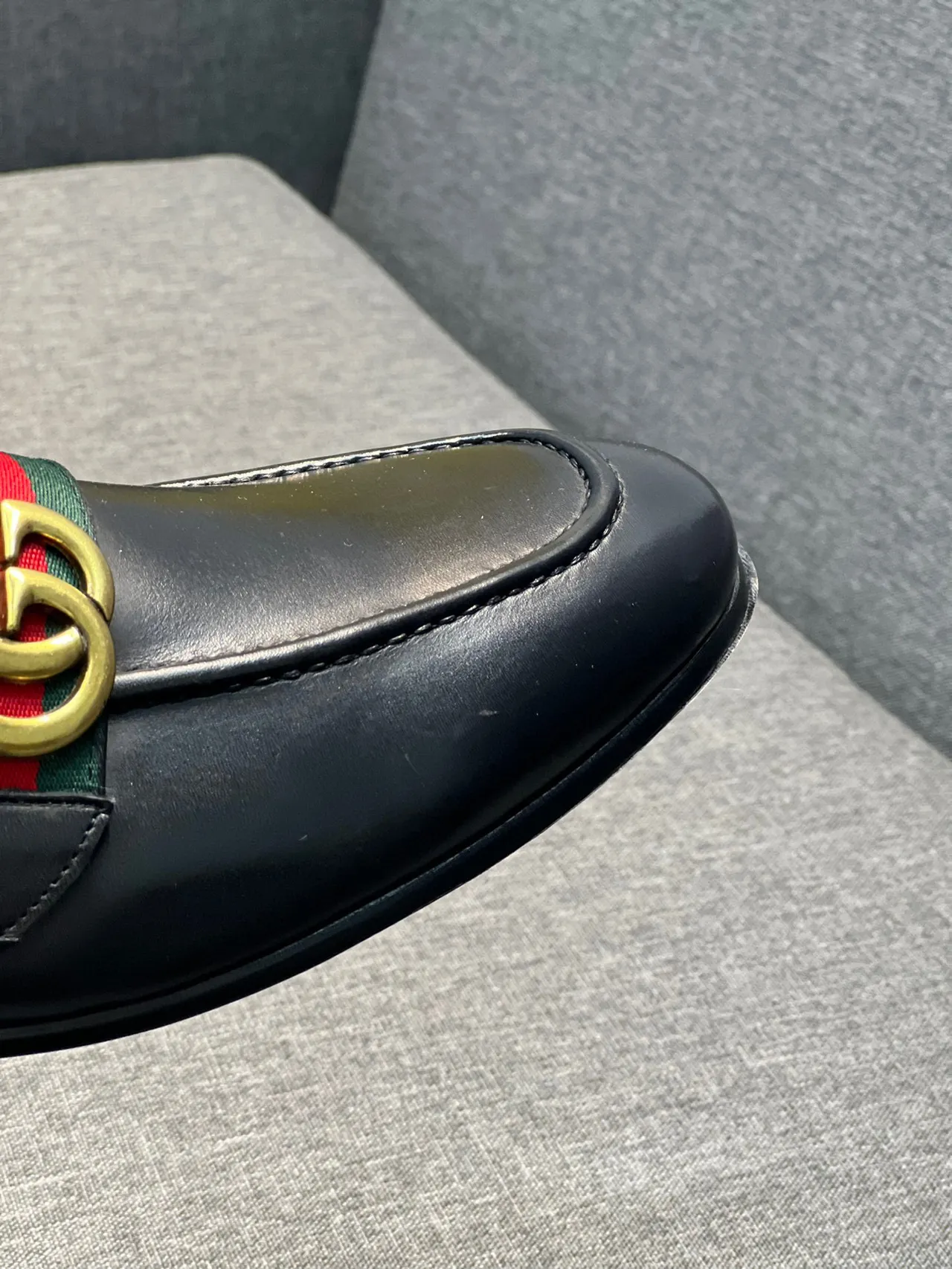 Gucci Horsebit 1955 কালো চামড়ার জালি রেখাযুক্ত লুফার 3