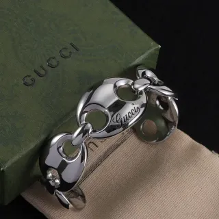 Gucci Horsebit 1955 سوار مصقول بلون فضي سلاسل بيضاوية مترابطة