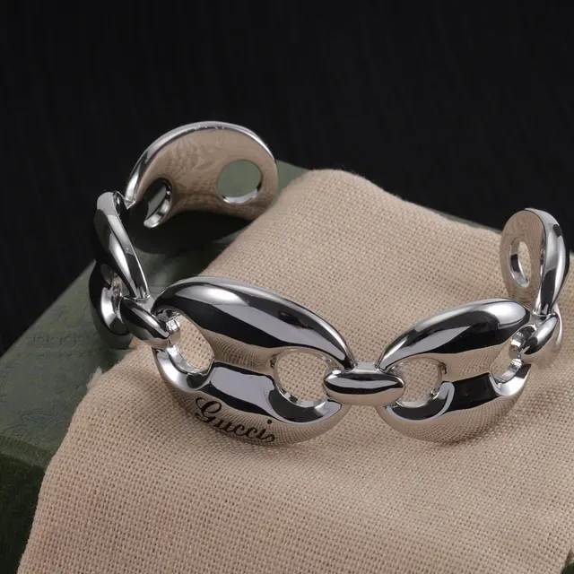 Gucci Horsebit 1955 Polished Silver-Tone Interlocking Oval Link Bracelet 6