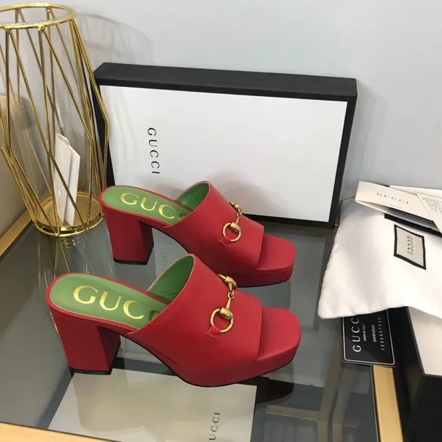 Gucci Horsebit 1955 Cuir rouge Horsebit doré Semelle intérieure vert Pantoufles 4