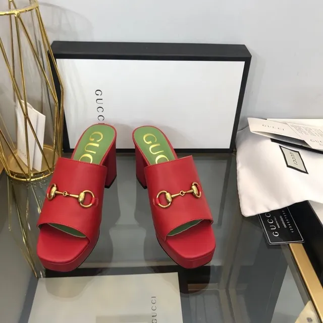 Gucci Horsebit 1955 Cuir rouge Horsebit doré Semelle intérieure vert Pantoufles 7