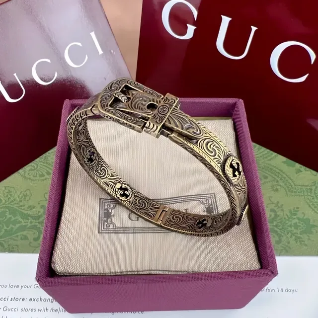 Gucci Horsebit 1955 Silver Gold Ornate Engraved Scrollwork Western-Style Buckle Closure Bracelet 6