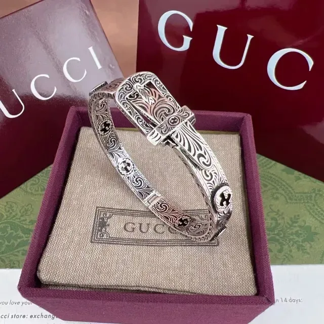 Gucci Horsebit 1955 Silver Gold Ornate Engraved Scrollwork Western-Style Buckle Closure Bracelet 7