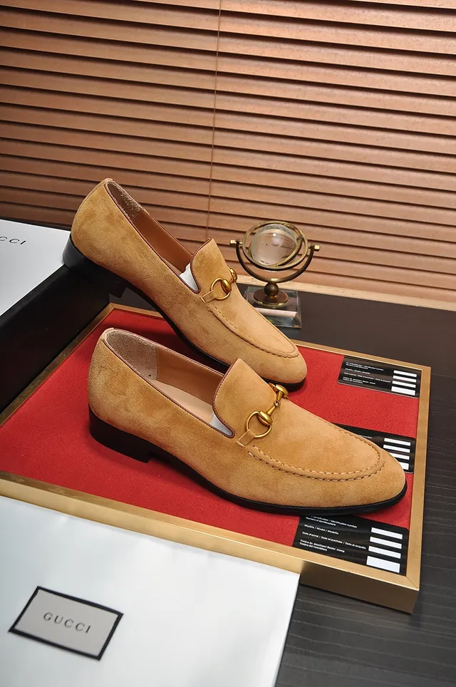 Gucci Horsebit 1955 Mocassins en daim couleur tan 4