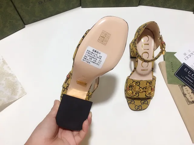 Gucci Horsebit 1955 Sandales Gladiator Jaunes GG Monogram 3