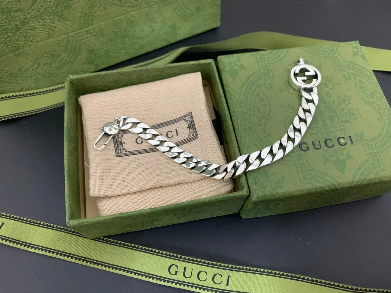 Gucci Interlocking G Curb-Link Silver Bracelet 3