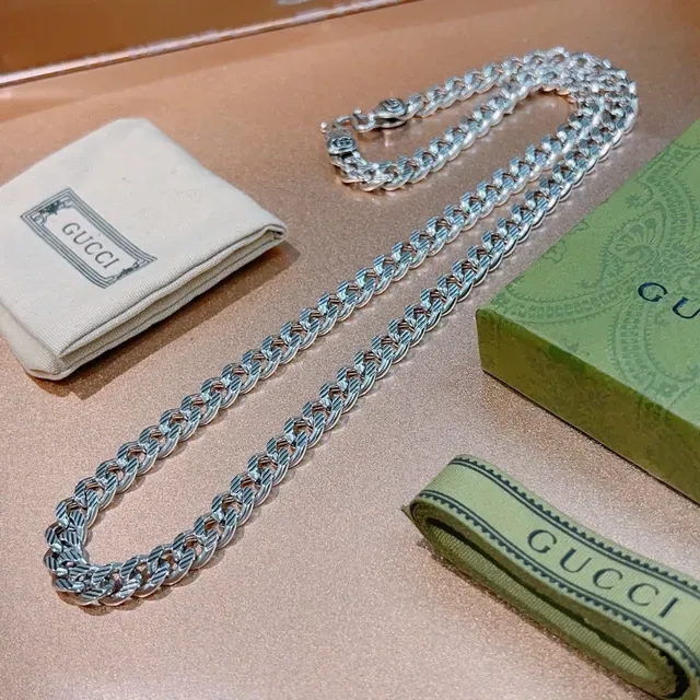 Gucci Interlocking G Curb-Link Silver Necklace 6