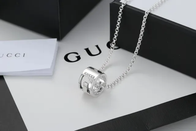 Gucci Interlocking G Cylindrical Pendant Necklace 3