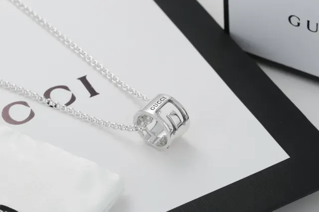 Gucci Interlocking G Cylindrical Pendant Necklace 4