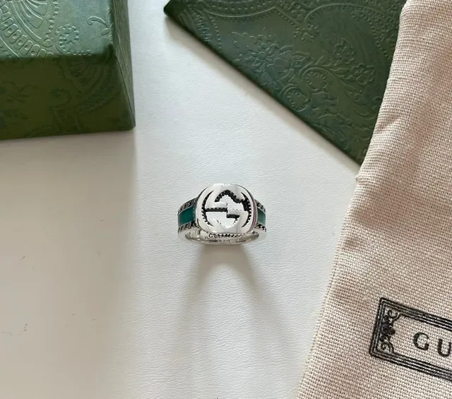 Gucci Interlocking GG Silver-Tone Ring 5