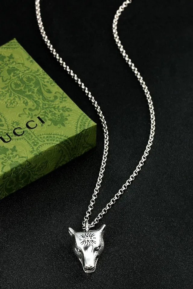 Gucci Lion Head Pendant Silver-Tone Necklace 4