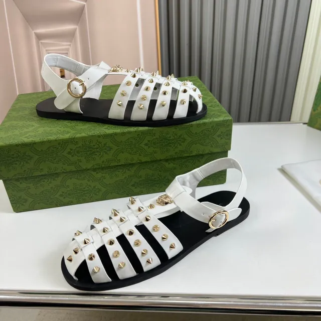 Gucci Medusa Stud সাদা সোনা বহু স্ট্র্যাপ গদেদার গ্ল্যাডিয়েটর স্যান্ডাল 4