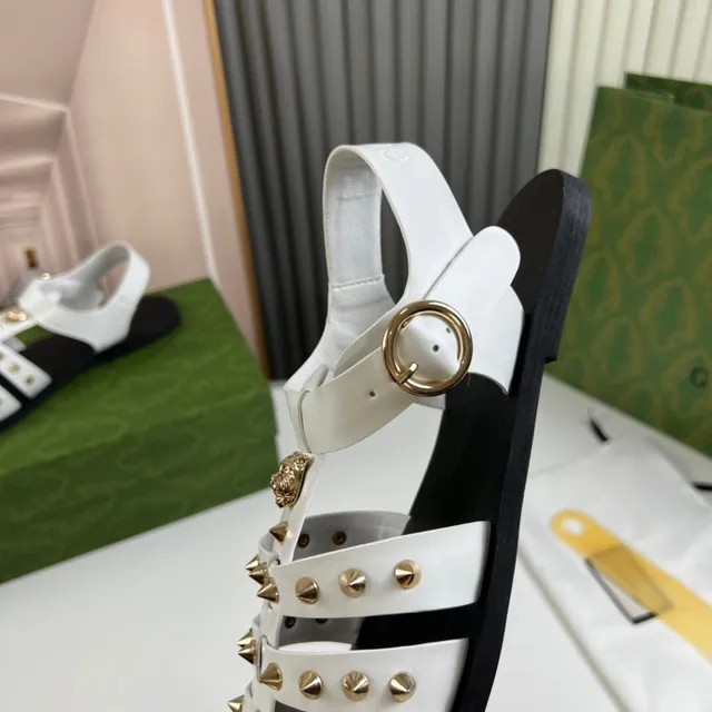 Gucci Medusa Stud সাদা সোনা বহু স্ট্র্যাপ গদেদার গ্ল্যাডিয়েটর স্যান্ডাল 8