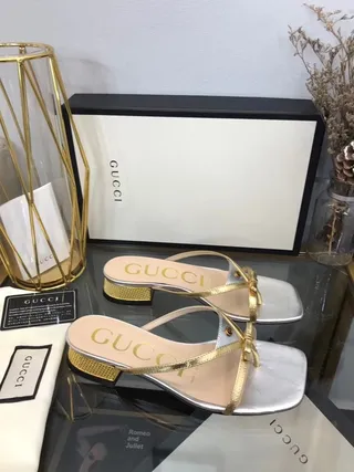 Gucci Sandales Métalliques Argent et Or Bout Carré à Bride Décontractées 3