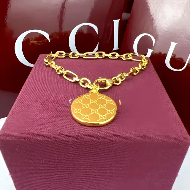 Gucci GG Monograma Colar Pendente de Relógio de Bolso Dourado 6