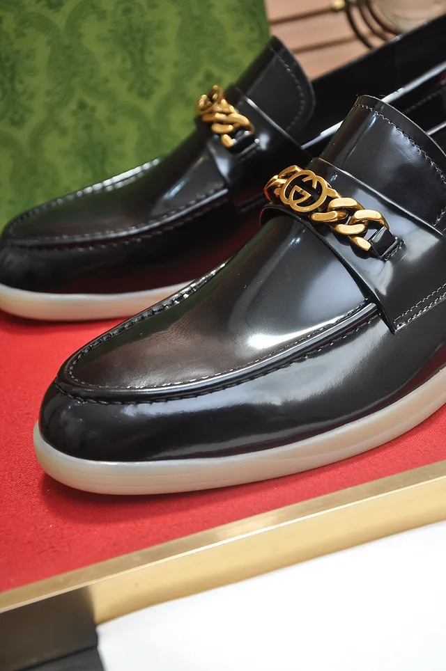 Gucci Ophidia Black Patent Leather Gold Chain Loafers 4