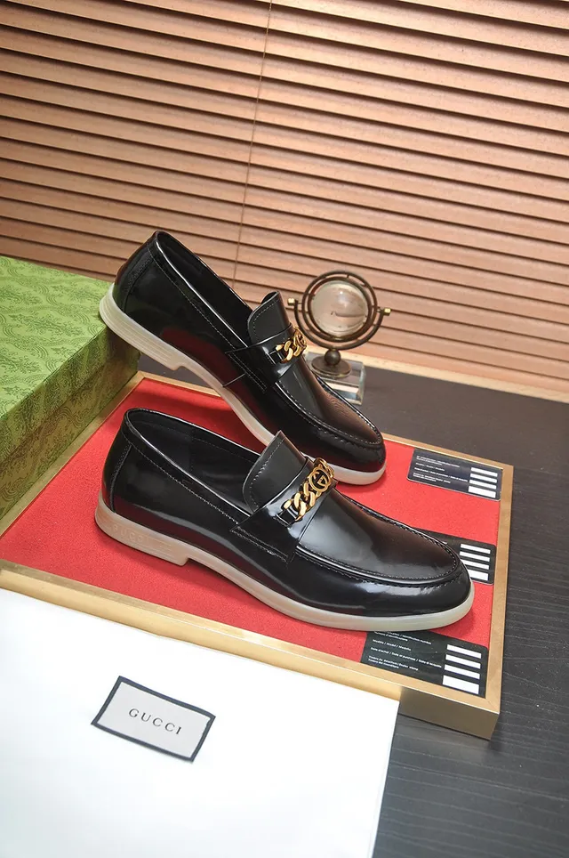 Gucci Ophidia Black Patent Leather Gold Chain Loafers 6